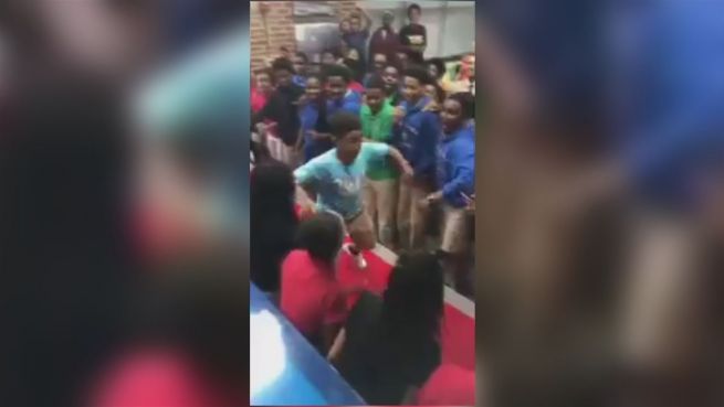go to Fette Beats: So rocken Schüler in Atlanta ihren Empfang