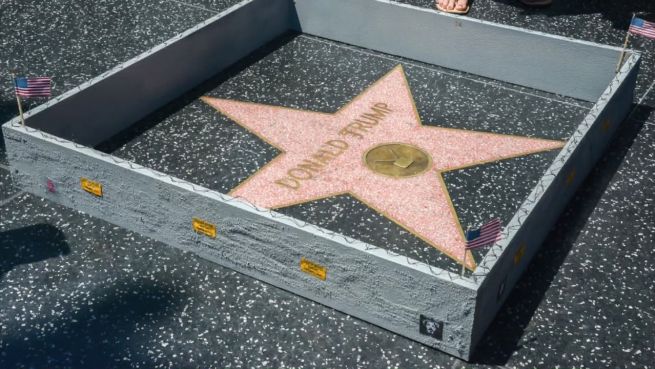 go to Walk-of-Fame-Stern ummauert: Künstler veräppelt Trump