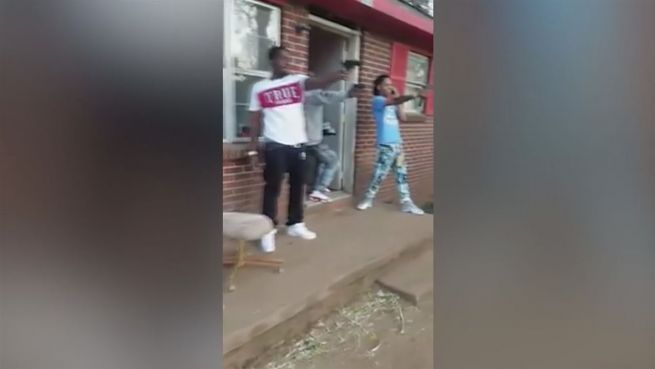 go to Blöd gelaufen: Mannequin-Challenge führt zu Razzia