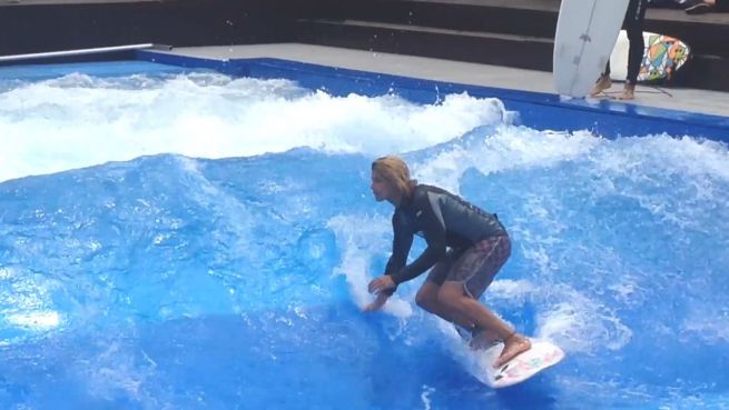 go to Wien macht die Welle: Surfen mitten in der City