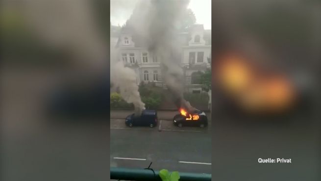 go to Eskalation in Hamburg: Videos zeigen Flammeninferno