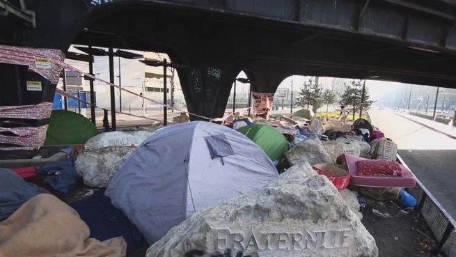 go to Schikane gegen Obdachlose: Pariser Künstler wehren sich